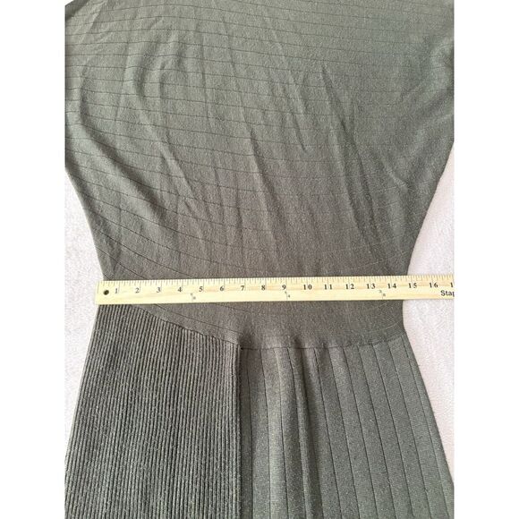 Victor‎ Alfaro Women's Size Medium Off The Shoulder Wool Sweater Dress Green - Picture 4 of 8